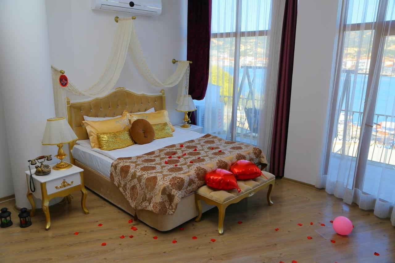 Huri & Nuri Hotel (Adults Only) Foça Extérieur photo